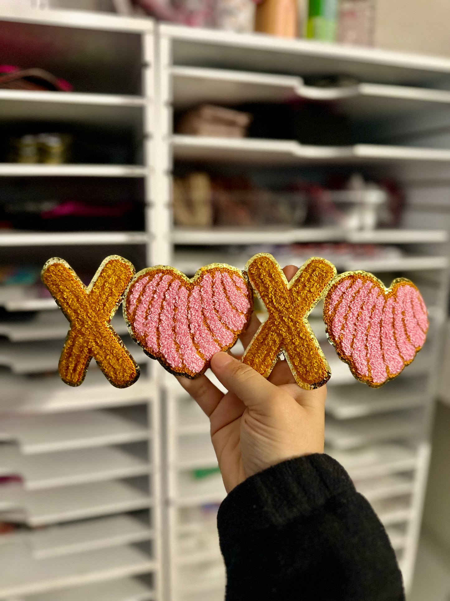 CONCHA CHURROS XOXO PATCH (RTS)