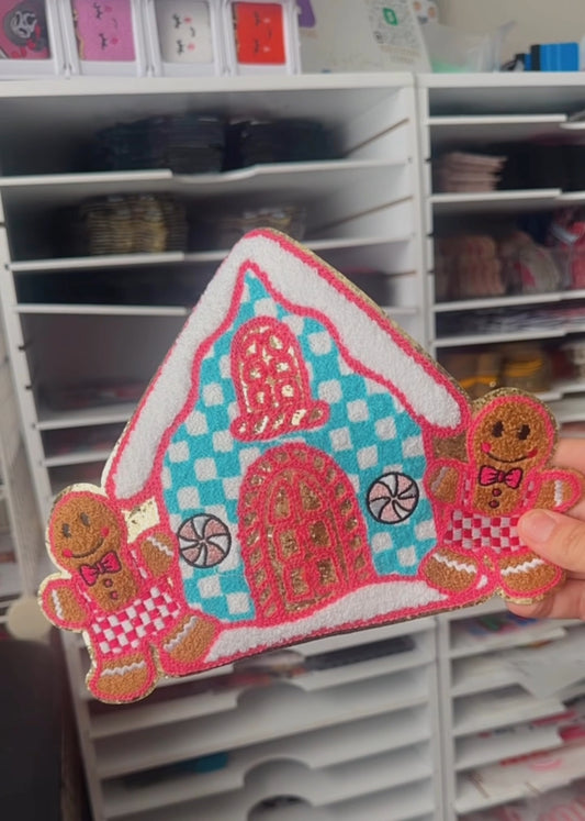 GINGERBREAD HOUSE (RTS)